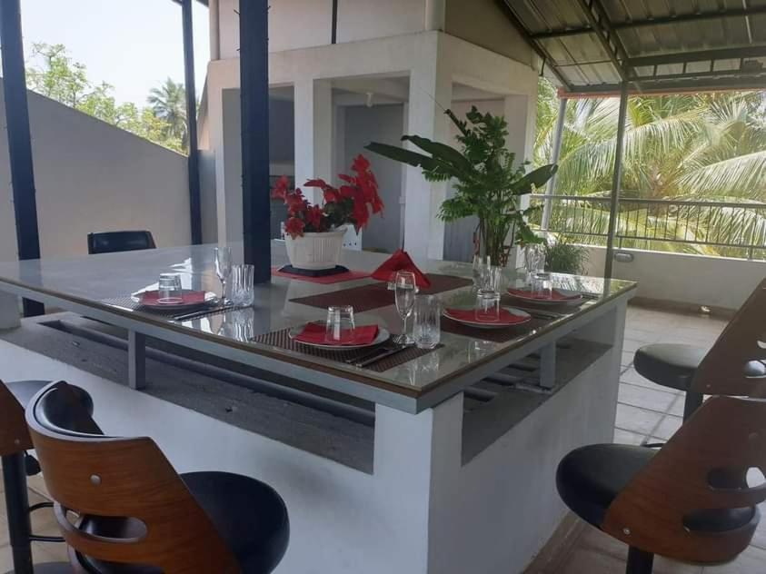 Rainbow Lagoon Resort Negombo Exterior photo